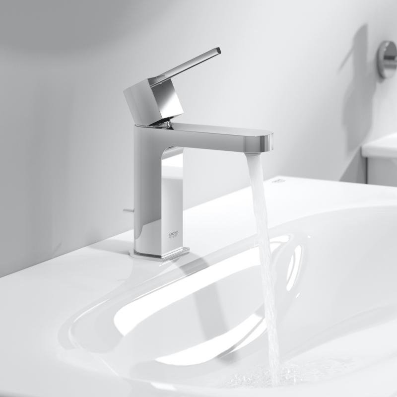 Смеситель для раковины Grohe Plus